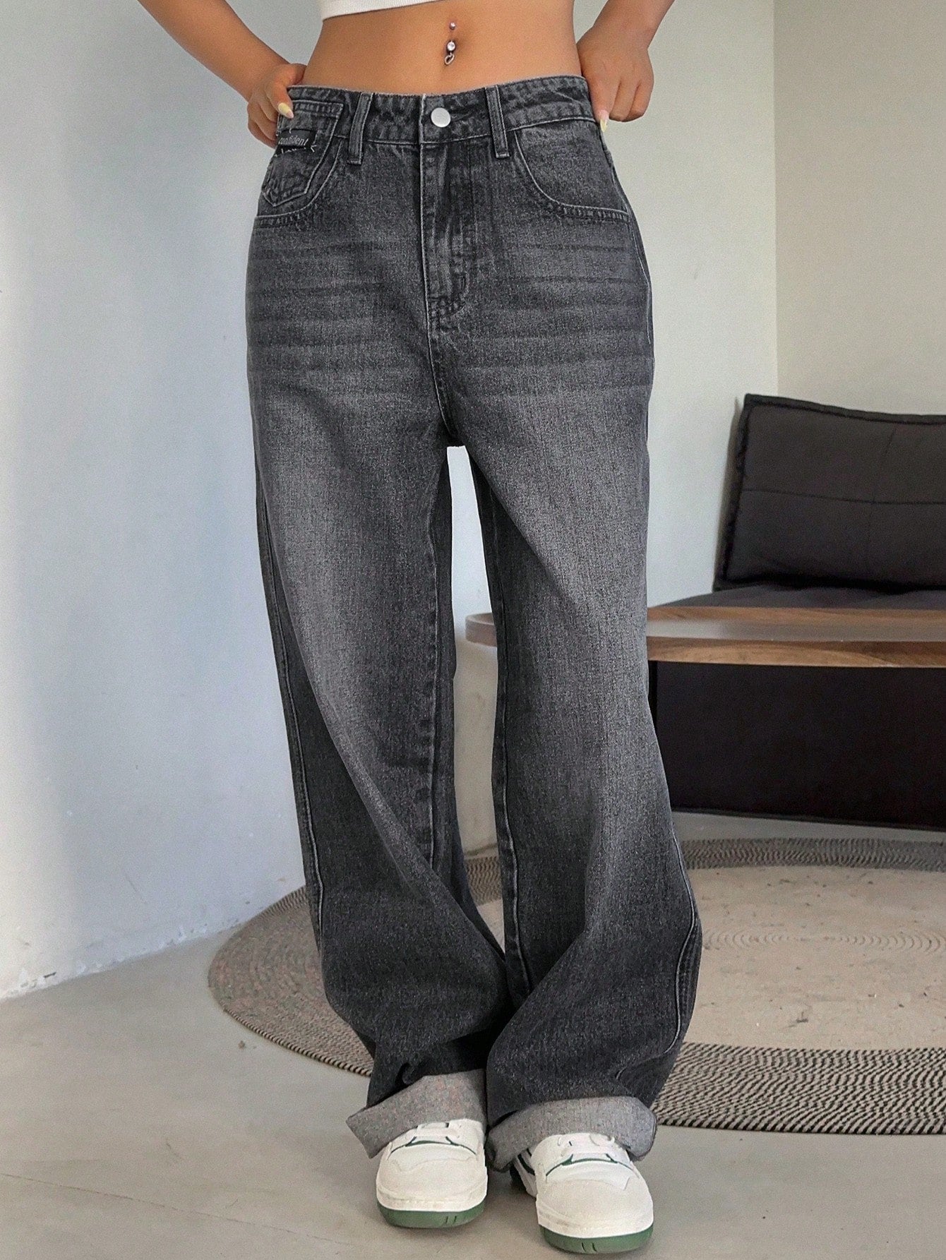 Calça jeans feminina, Calça jeans reta, Calça jeans cintura alta, Calça jeans destroyed,,Calça jeans stretch, Calça jeans lavagem escura, Calça jeans conforto, Calça jeans wide leg