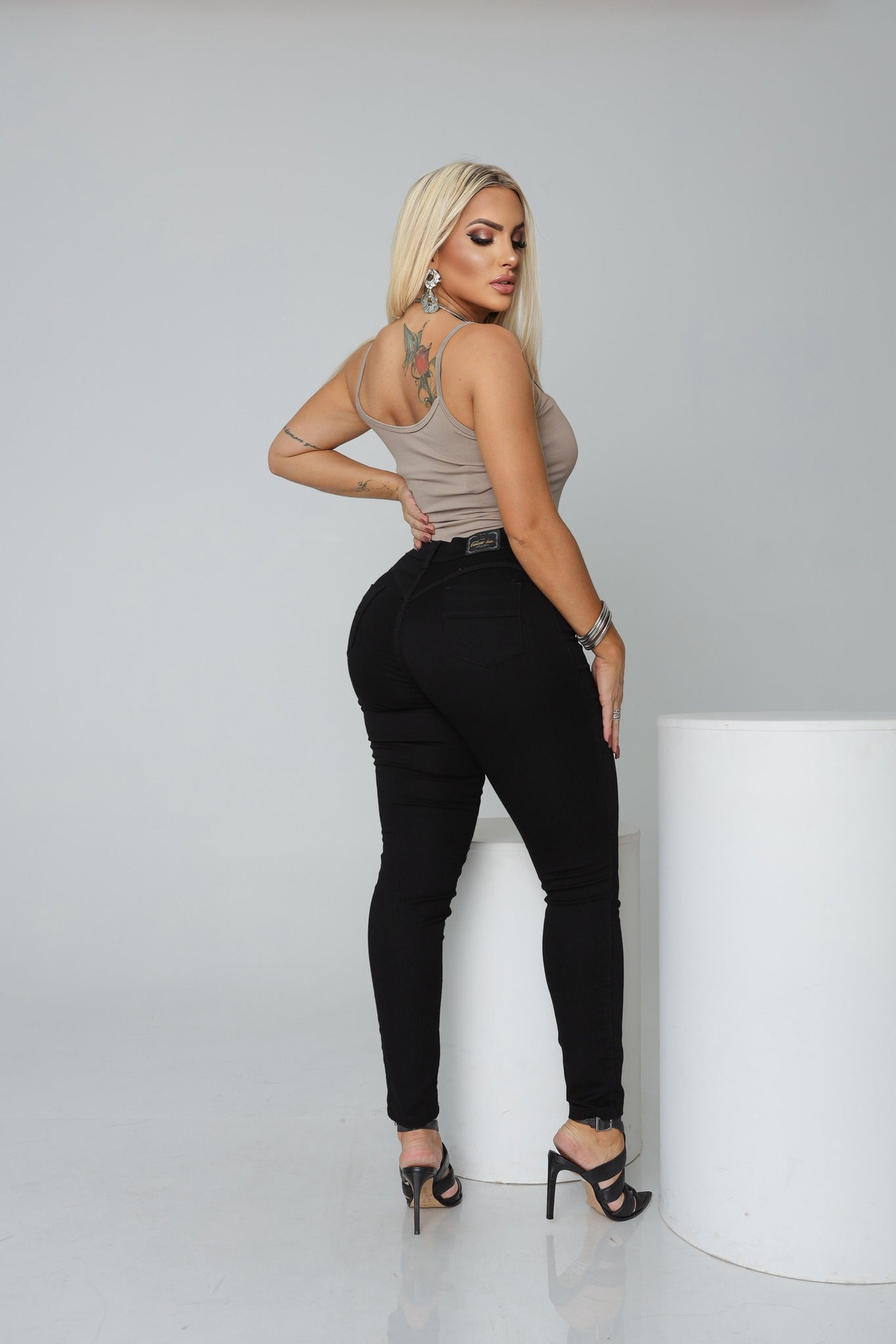 Calça jeans premium masculina,
Calça jeans premium feminina,
Calça jeans premium skinny,
Calça jeans premium reta,
Calça jeans premium cintura alta,
Calça jeans premium destroyed,
Calça jeans premium plus size,
Calça jeans premium stretch,
Calça jeans premium lavagem escura,
Calça jeans premium conforto.
