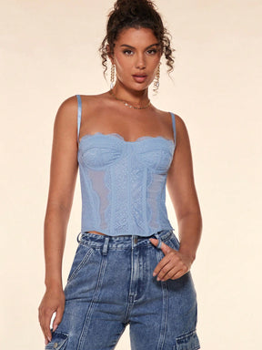 Top cropped,
Top sensual,
Cropped feminino,
Top vazado,
Cropped confortável,
Top para festa,
Top elegante feminino,
Top com design ousado,
Cropped de alta qualidade.