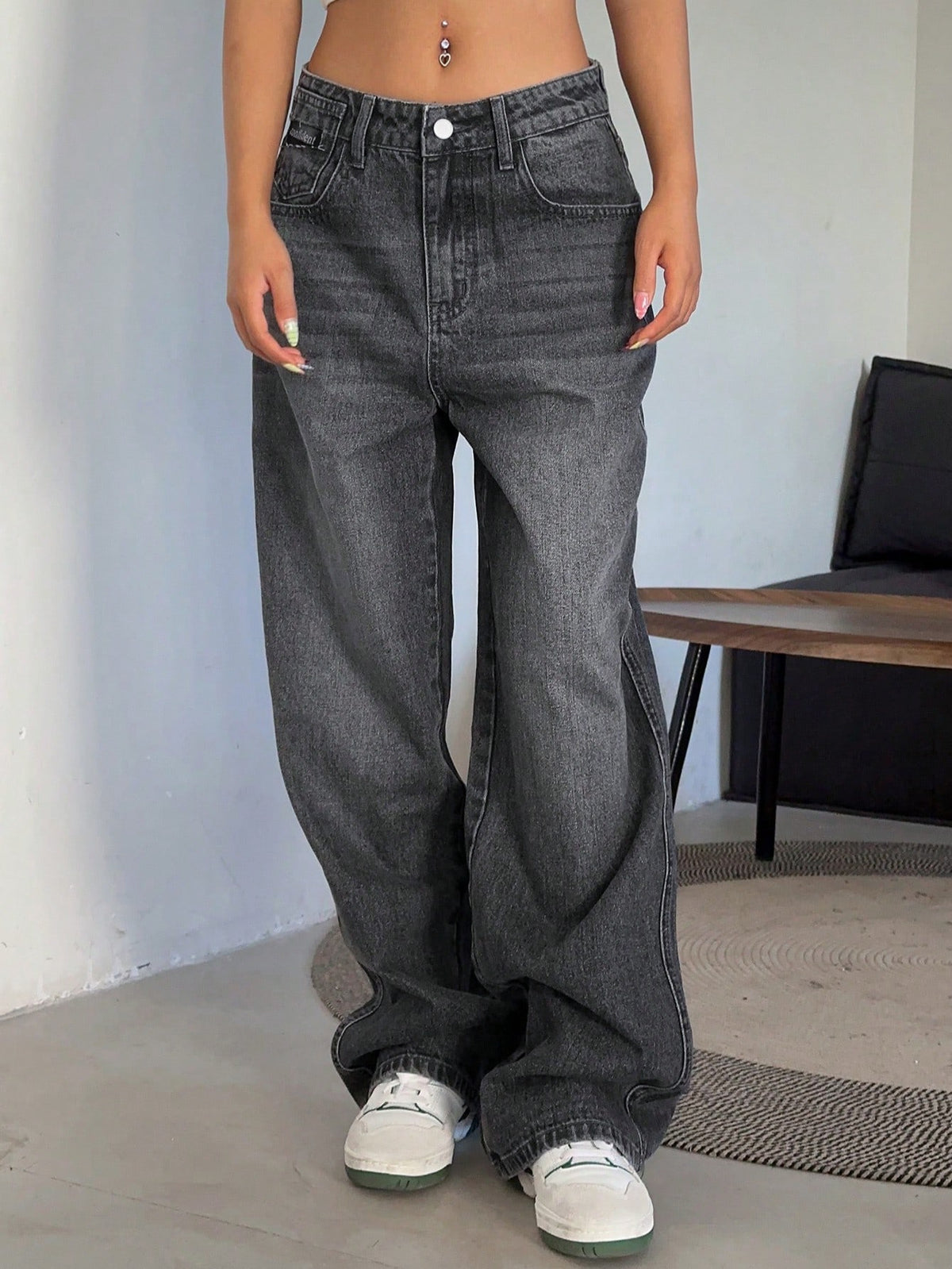 Calça jeans feminina, Calça jeans reta, Calça jeans cintura alta, Calça jeans destroyed,,Calça jeans stretch, Calça jeans lavagem escura, Calça jeans conforto, Calça jeans wide leg