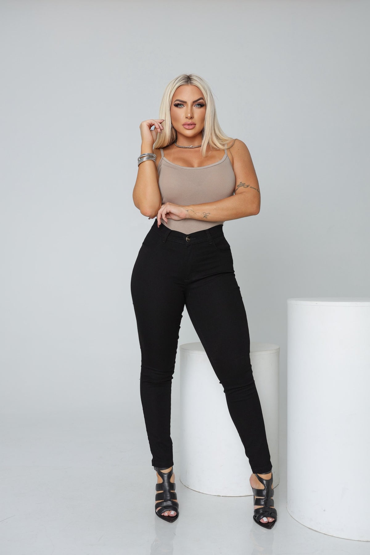 Calça jeans premium masculina,
Calça jeans premium feminina,
Calça jeans premium skinny,
Calça jeans premium reta,
Calça jeans premium cintura alta,
Calça jeans premium destroyed,
Calça jeans premium plus size,
Calça jeans premium stretch,
Calça jeans premium lavagem escura,
Calça jeans premium conforto.